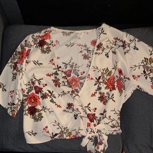 Summer short sleeve top